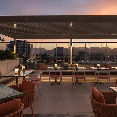 贝利克里斯托布鲁克酒店 凱恩斯 外观 照片 The rooftop bar